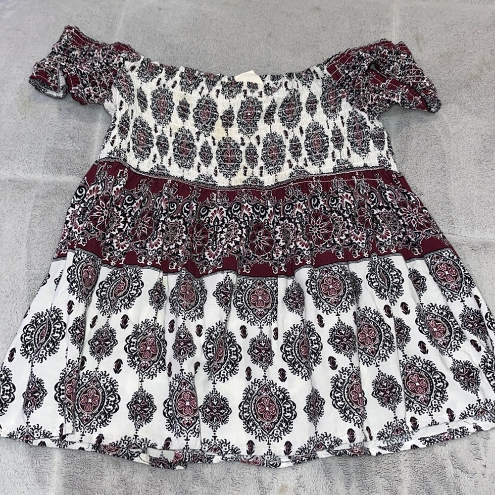 cute patterned off the shoulder top!